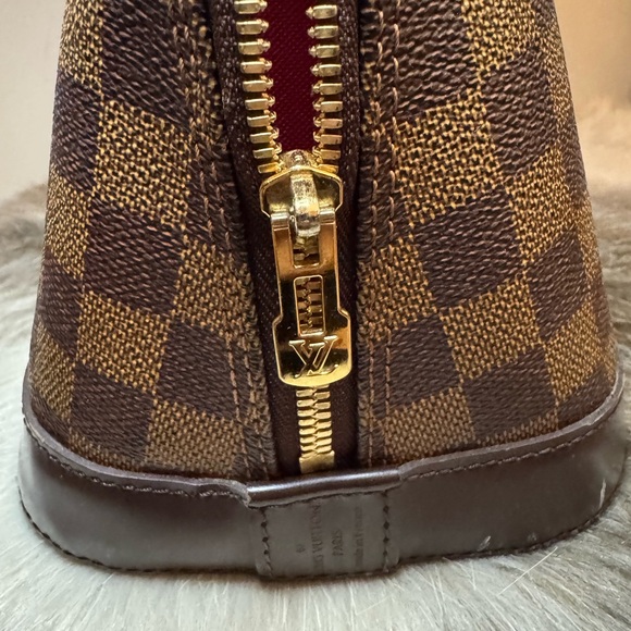 Louis Vuitton Damier Ebene Alma PM Handbag - Picture 5 of 10